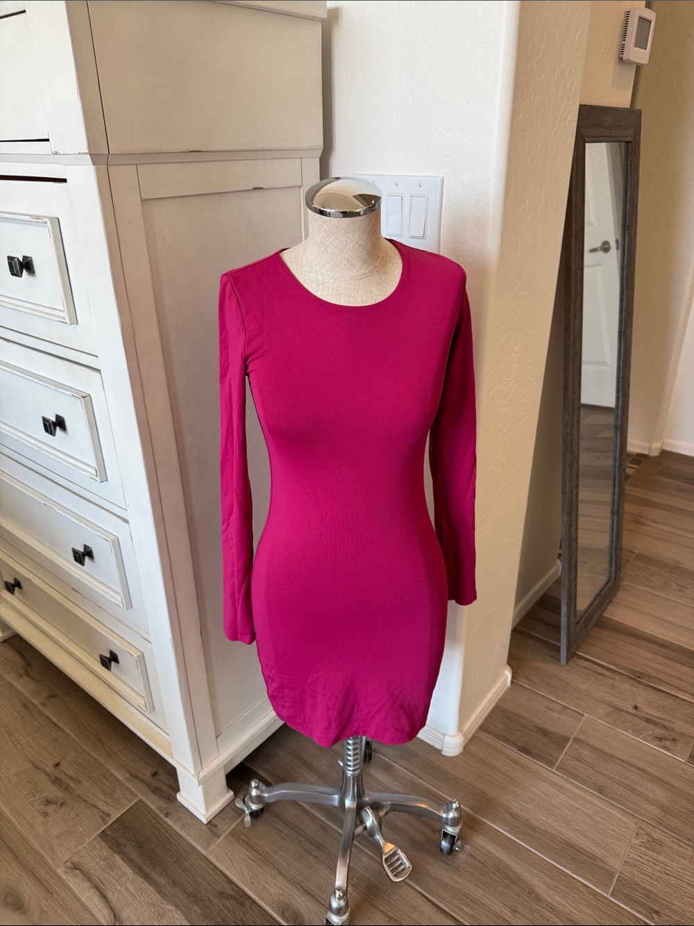 Babaton Aritzia S Leo bodycon dress